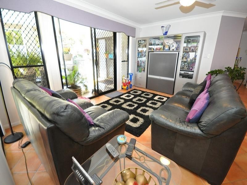 5 Orpington Court, Arundel QLD 4214