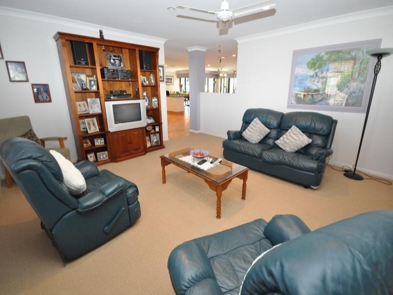 5 Orpington Court, Arundel QLD 4214