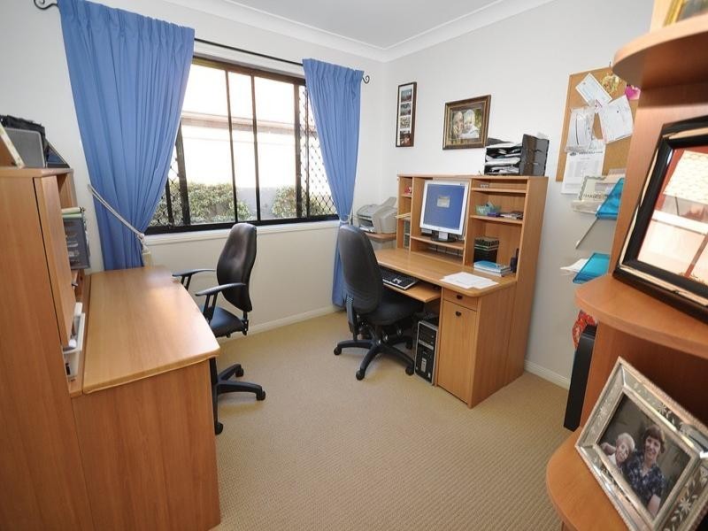 5 Orpington Court, Arundel QLD 4214