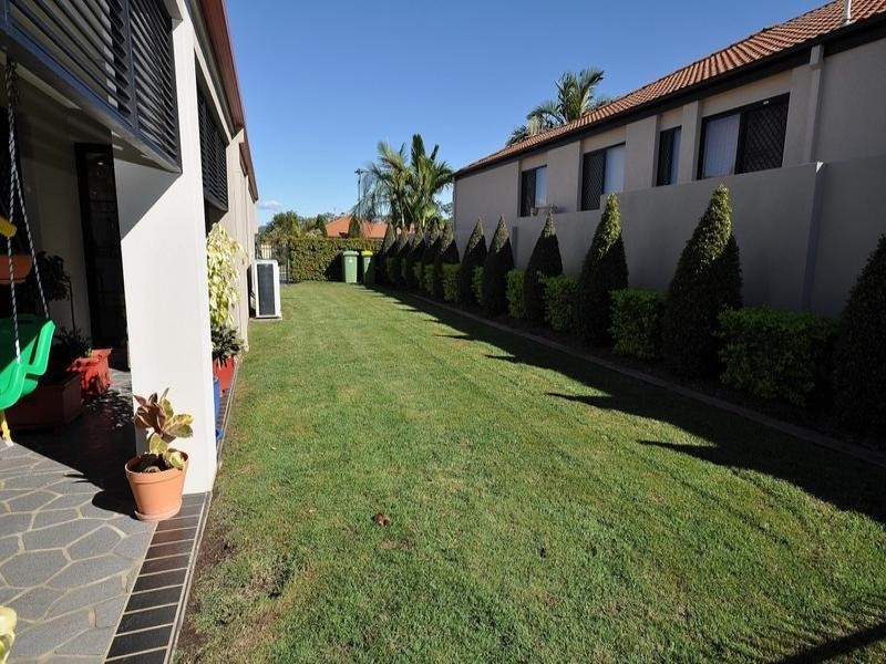 5 Orpington Court, Arundel QLD 4214