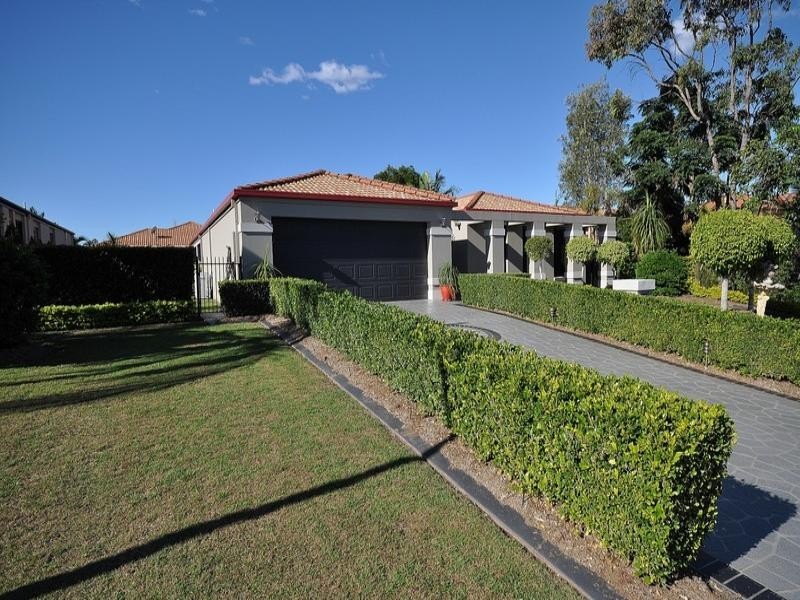 5 Orpington Court, Arundel QLD 4214