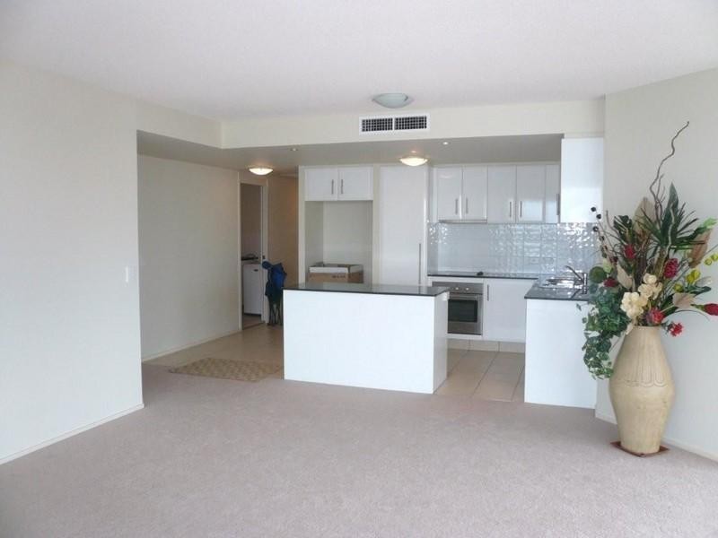 5/242 Marine Parade, Labrador QLD 4215