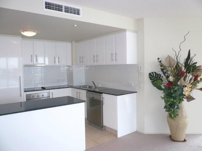 5/242 Marine Parade, Labrador QLD 4215