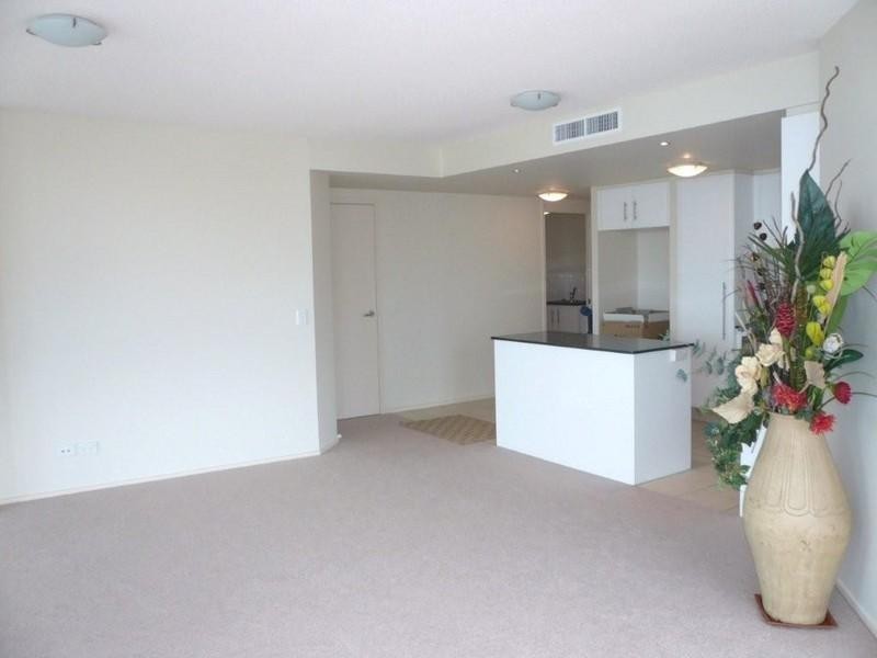 5/242 Marine Parade, Labrador QLD 4215