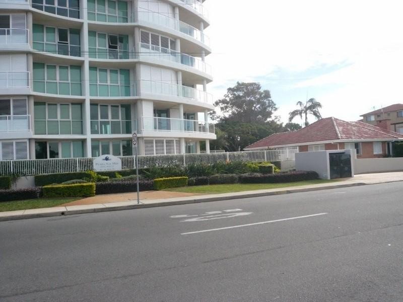 5/242 Marine Parade, Labrador QLD 4215
