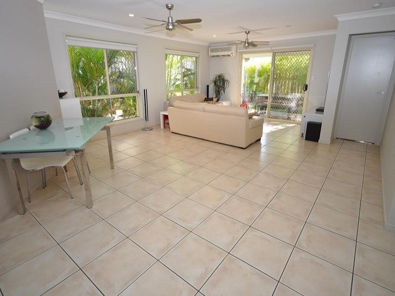 7/95 Arundel Drive, Arundel QLD 4214