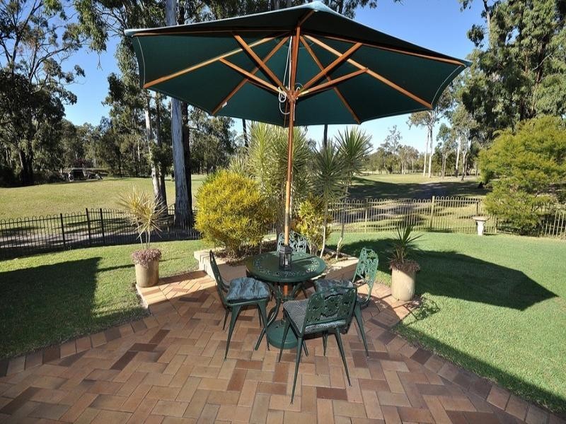 11 London Chase, Arundel QLD 4214