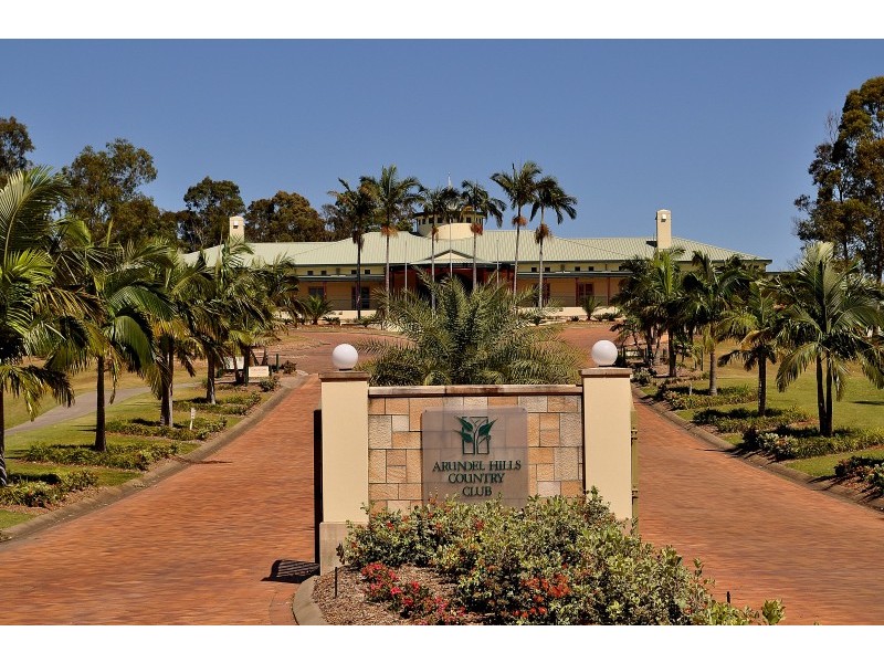 11 London Chase, Arundel QLD 4214