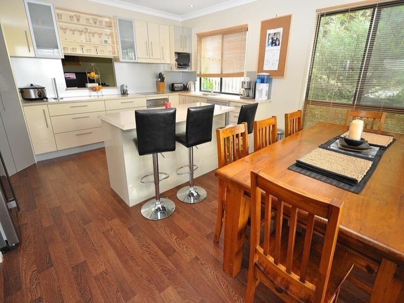 35 Midway Terrace, Pacific Pines QLD 4211