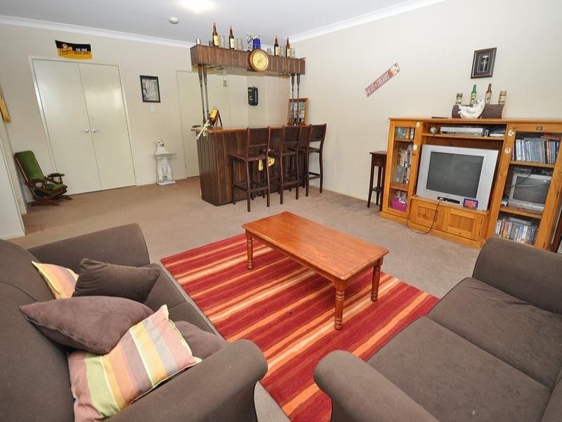 35 Midway Terrace, Pacific Pines QLD 4211