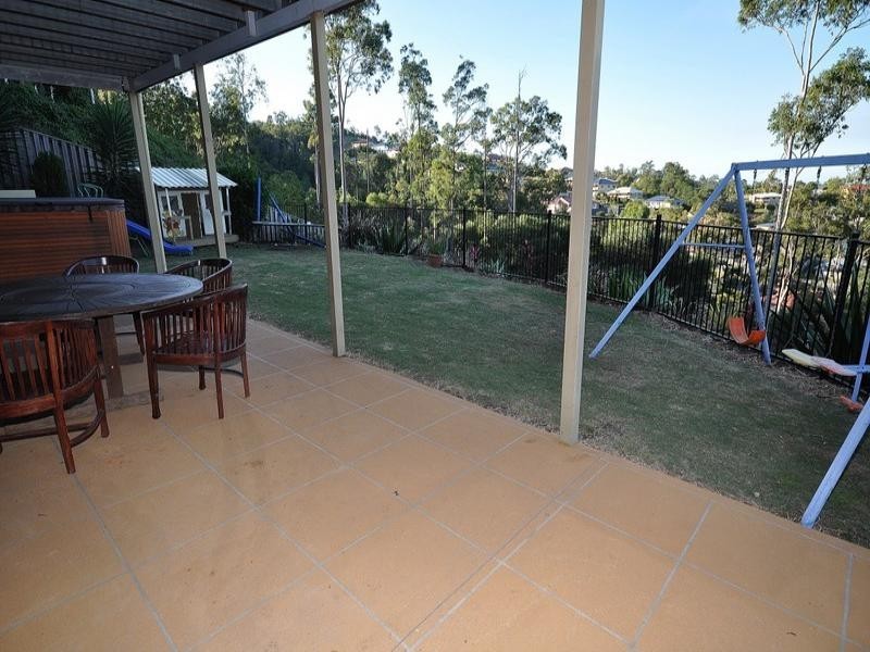 35 Midway Terrace, Pacific Pines QLD 4211