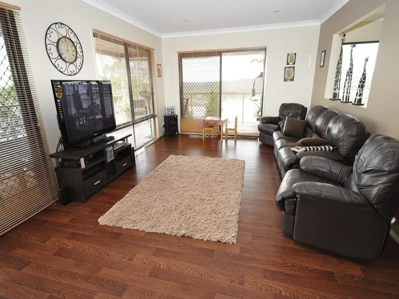 35 Midway Terrace, Pacific Pines QLD 4211