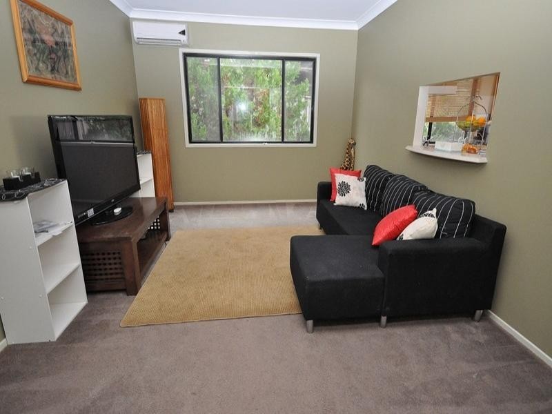 35 Midway Terrace, Pacific Pines QLD 4211