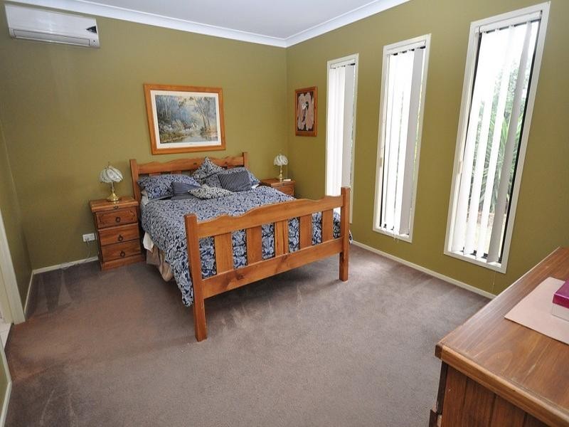 35 Midway Terrace, Pacific Pines QLD 4211