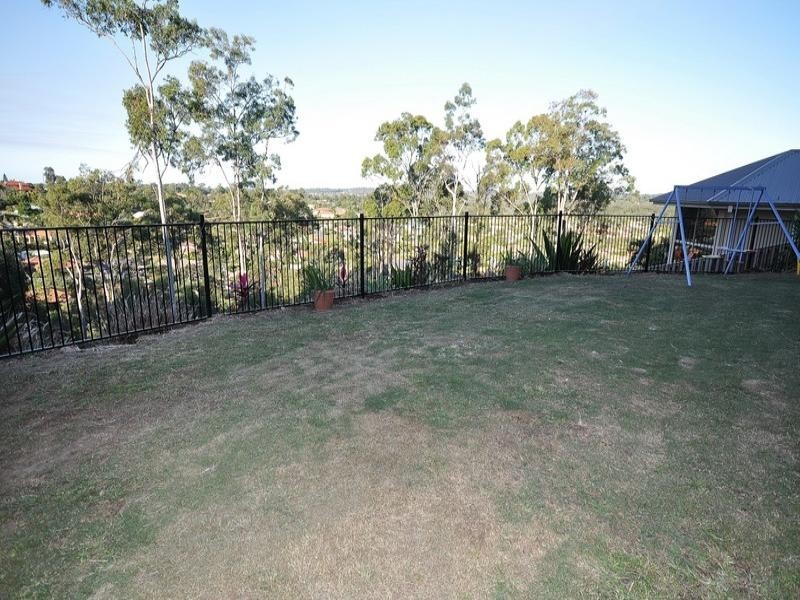 35 Midway Terrace, Pacific Pines QLD 4211