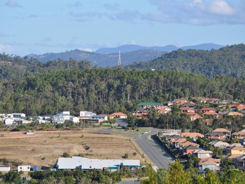 35 Midway Terrace, Pacific Pines QLD 4211