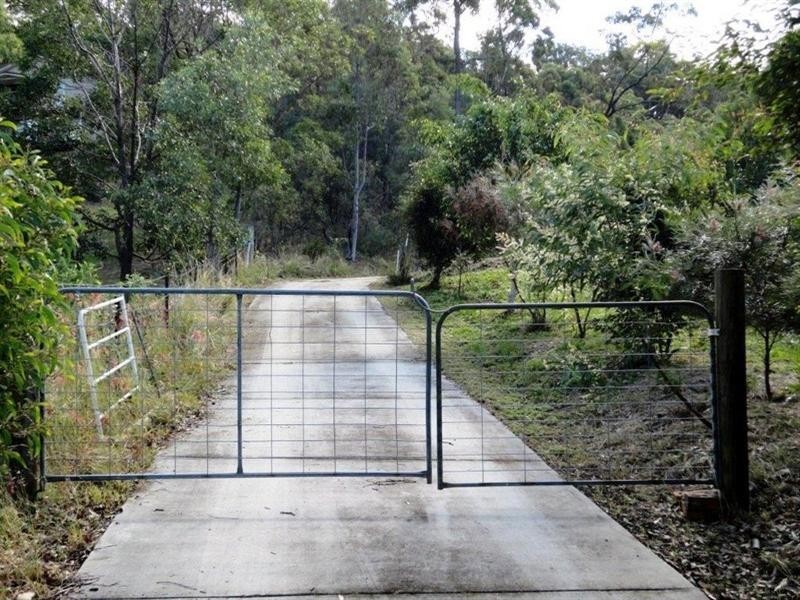 11 Brushwood Drive, Parkwood QLD 4214