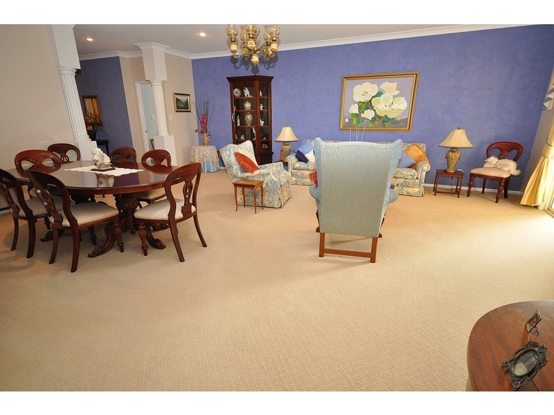 35 Chichester Drive, Arundel QLD 4214