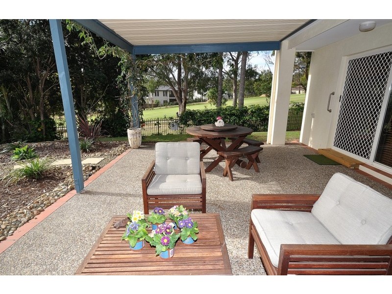 35 Chichester Drive, Arundel QLD 4214