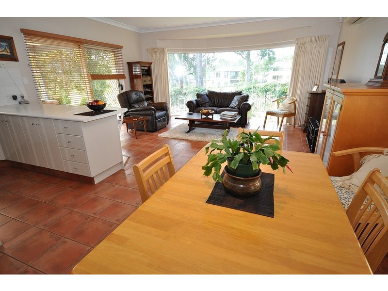 35 Chichester Drive, Arundel QLD 4214