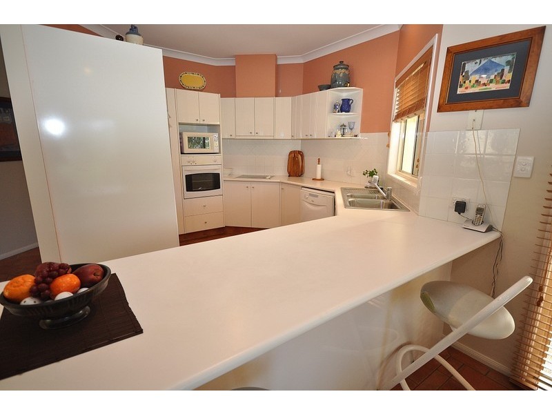 35 Chichester Drive, Arundel QLD 4214