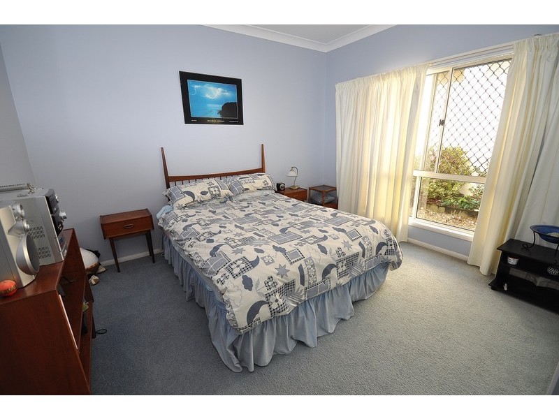 35 Chichester Drive, Arundel QLD 4214