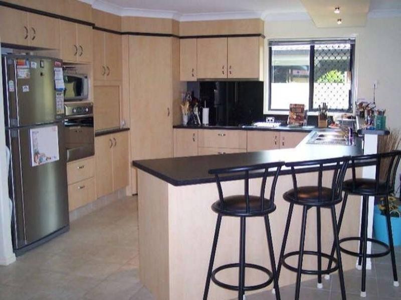 38 Petworth Court, Arundel QLD 4214