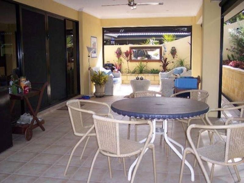 38 Petworth Court, Arundel QLD 4214