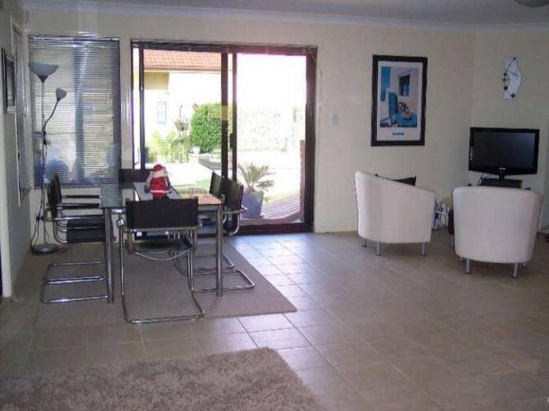 38 Petworth Court, Arundel QLD 4214