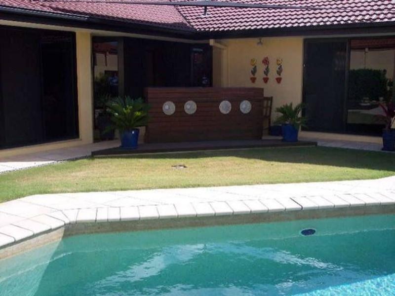 38 Petworth Court, Arundel QLD 4214