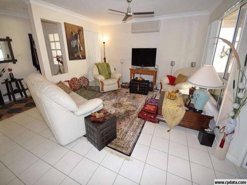 28 Leighanne Crescent, Arundel QLD 4214