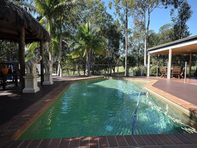 25 Hazel Court, Arundel QLD 4214