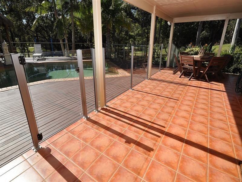 25 Hazel Court, Arundel QLD 4214