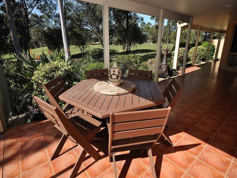 25 Hazel Court, Arundel QLD 4214