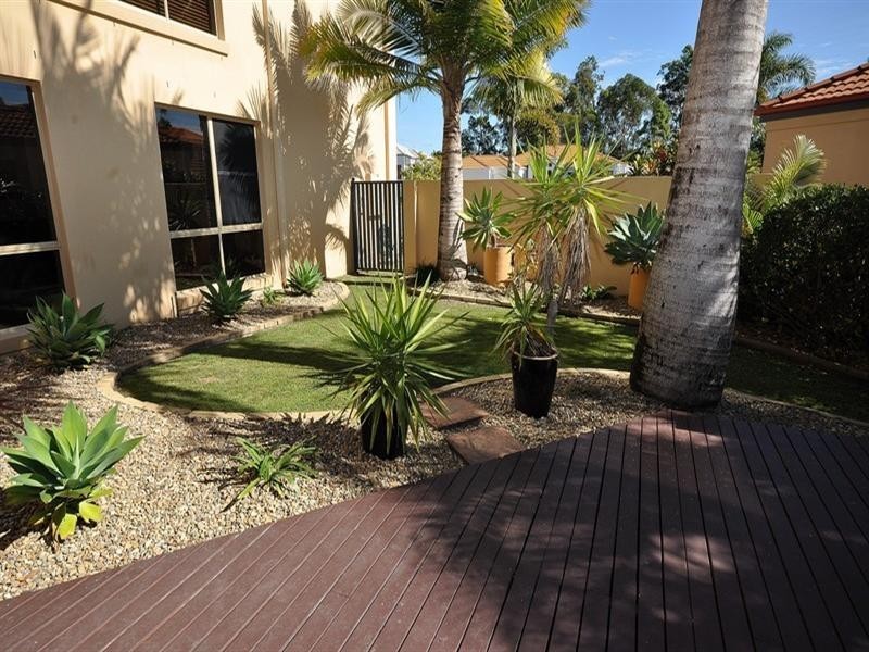 25 Hazel Court, Arundel QLD 4214