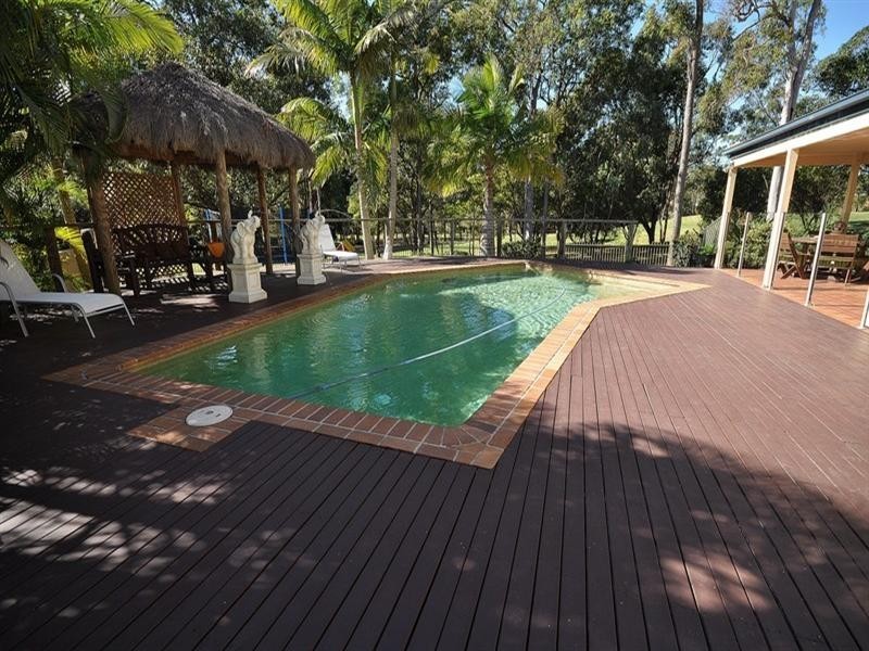 25 Hazel Court, Arundel QLD 4214