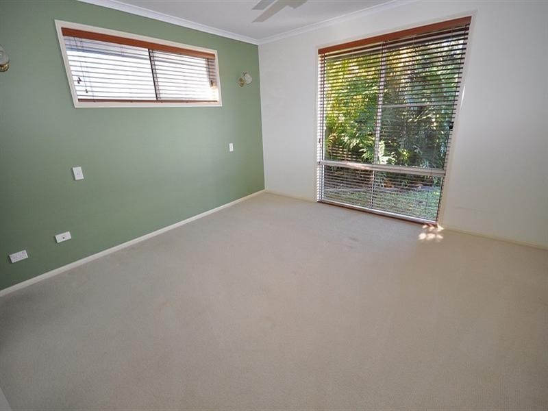 3 Worthing Court, Arundel QLD 4214