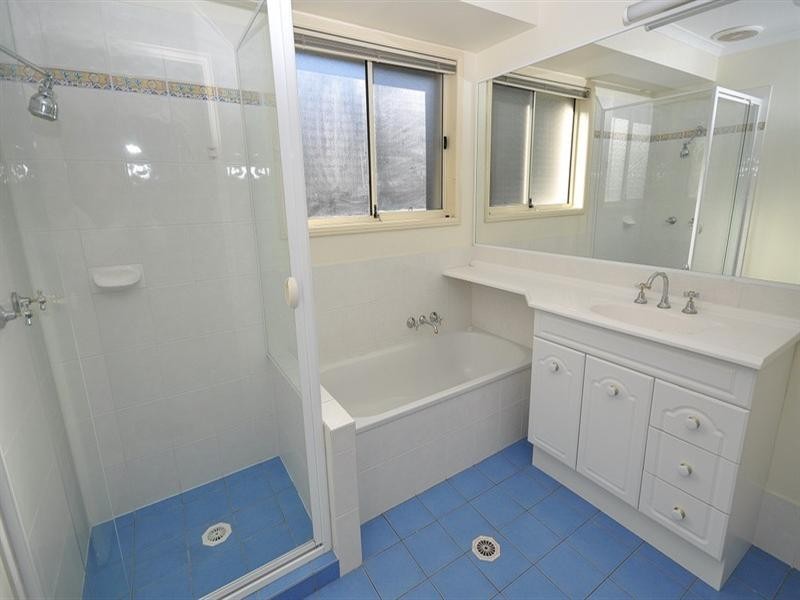 3 Worthing Court, Arundel QLD 4214