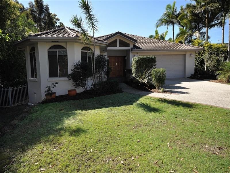 9 Waterwood Court, Arundel QLD 4214