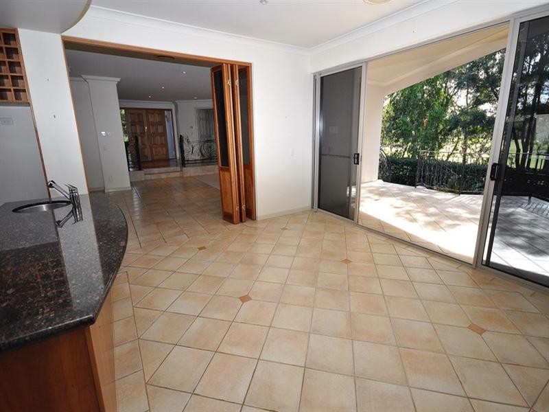 9 Waterwood Court, Arundel QLD 4214