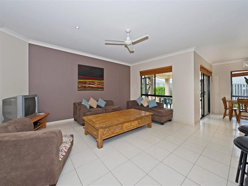 8 Monarch Avenue, Upper Coomera QLD 4209
