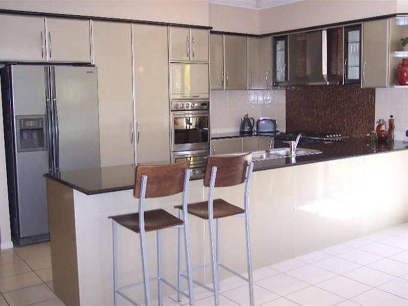 12 Blackfen Court, Arundel QLD 4214