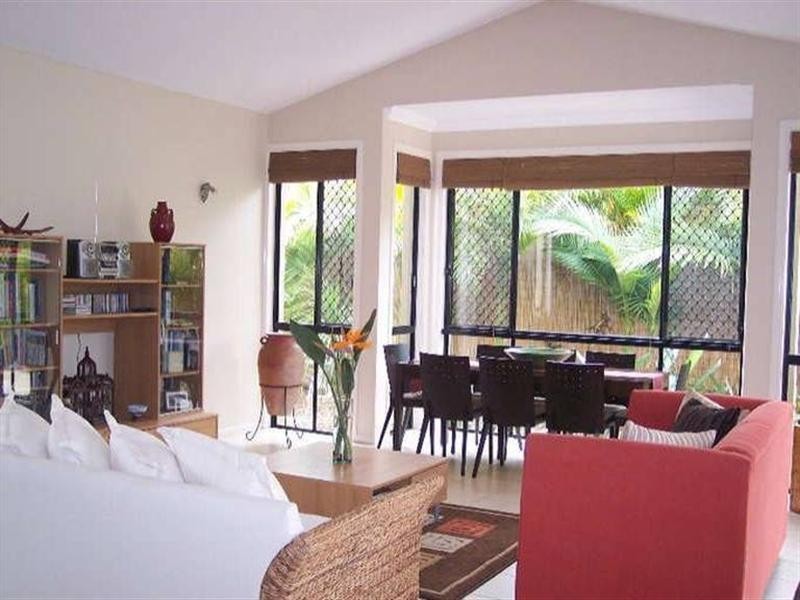 12 Blackfen Court, Arundel QLD 4214