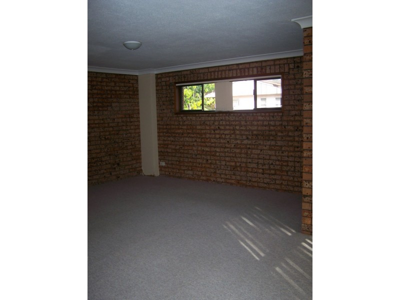 1/19 Pine Avenue, Surfers Paradise QLD 4217