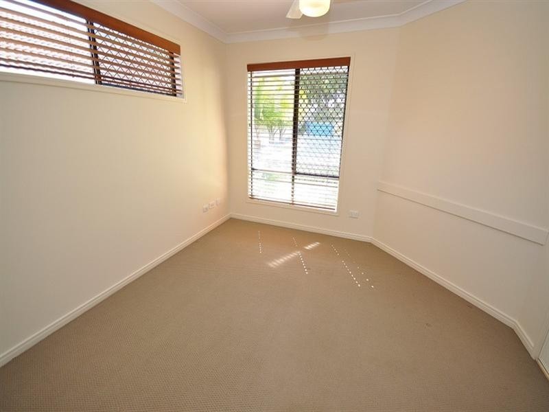 11 Chichester Drive, Arundel QLD 4214