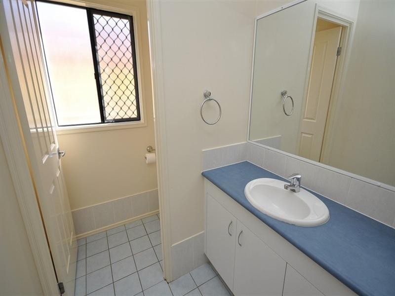 11 Chichester Drive, Arundel QLD 4214