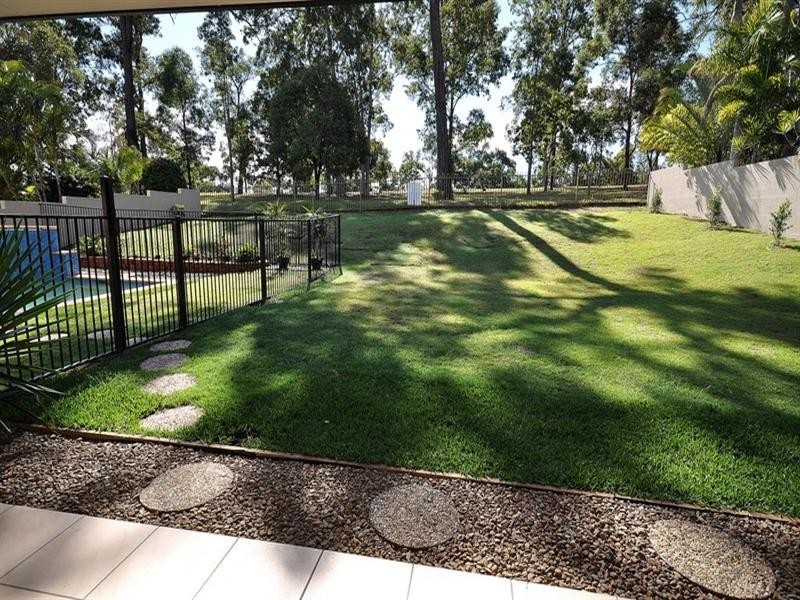 11 Chichester Drive, Arundel QLD 4214