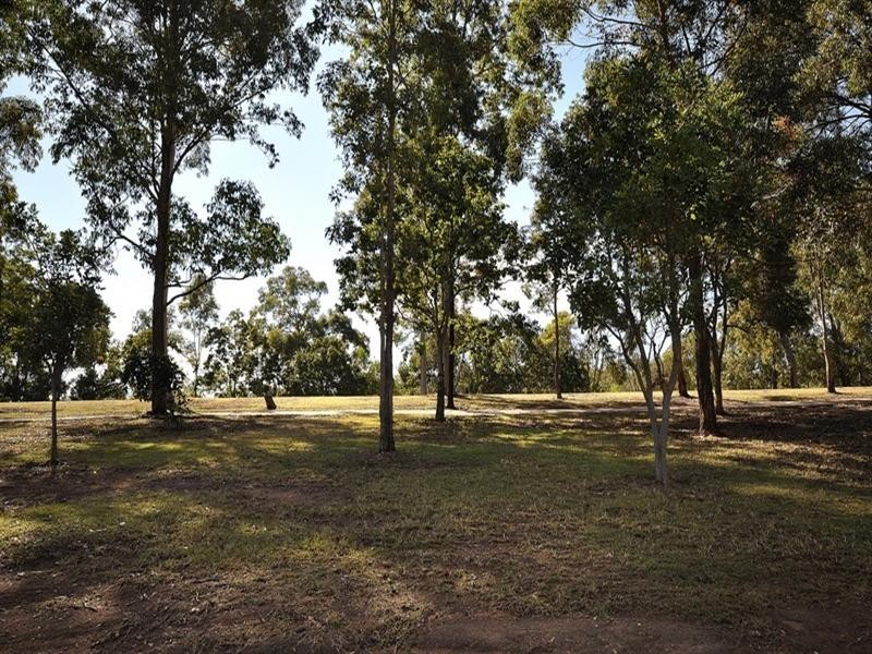 11 Chichester Drive, Arundel QLD 4214