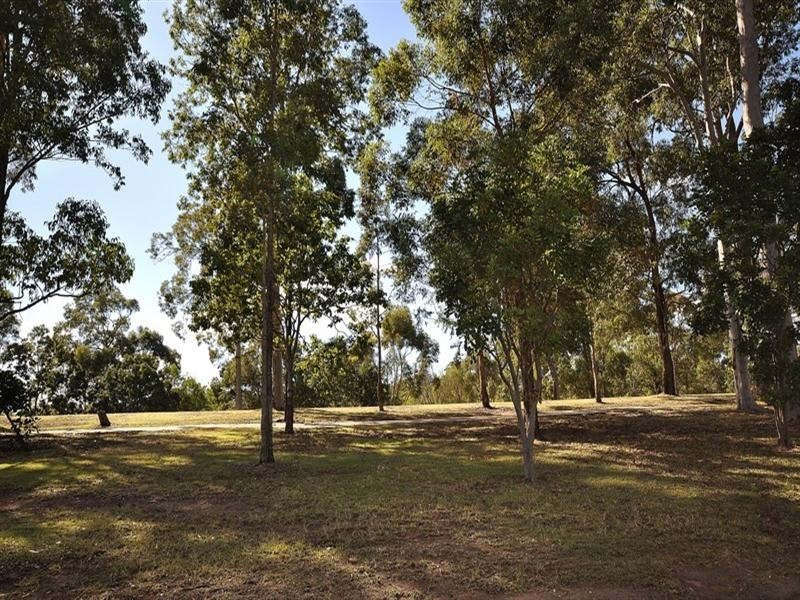 11 Chichester Drive, Arundel QLD 4214