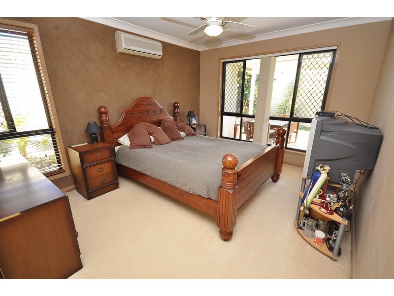 118 Christina Ryan Way, Arundel QLD 4214